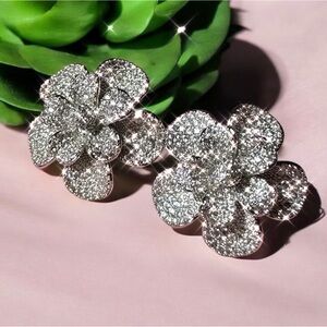 NEW Luxury Earrings White Gold Plated